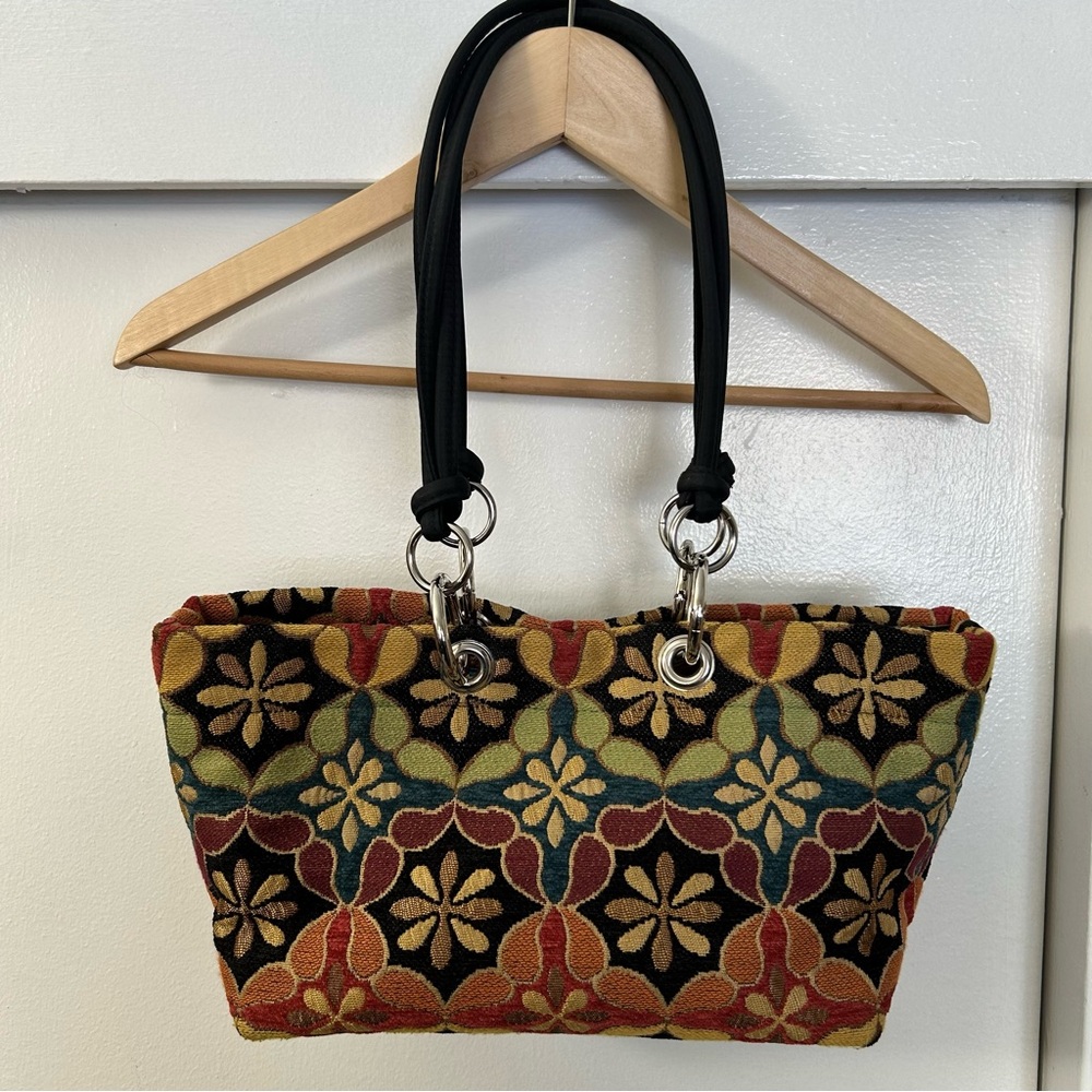 Penelope Pike Place Market - Floral Patterned Tapestry Shoulder Bag - Multicolor